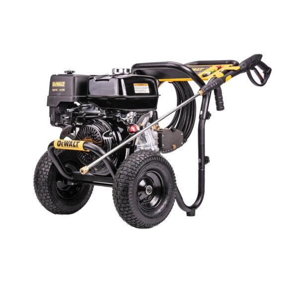 DEWALT DXPW4440 4400 PSI AT 4.0 GPM COLD WATER GAS PRESSURE WASHER POWERED BY HONDA WITH AAA TRIPLEX PUMP